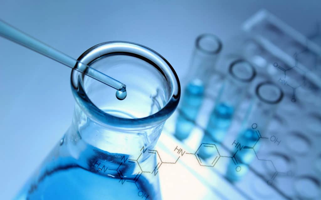 Chemische Laboranalyse als Veranschaulichung von Forschung und Entwicklung bei Betz-Chrom